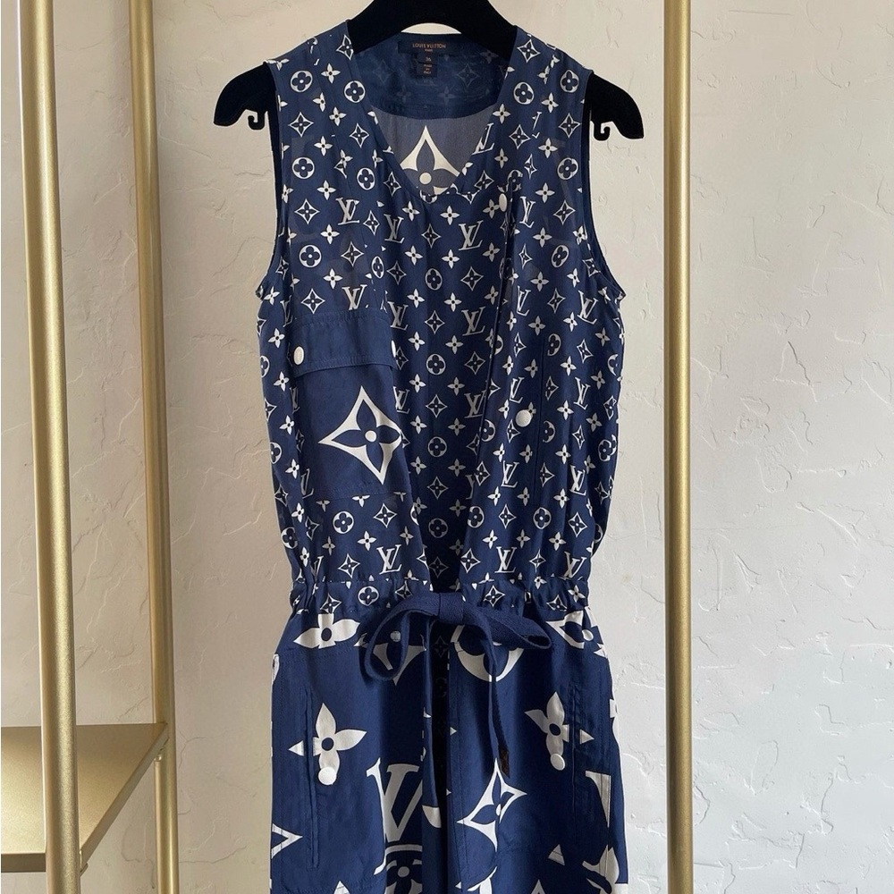 🚩❌sold❌Authentic Louis Vuitton Navy and Cream Monogram Midi Dress
